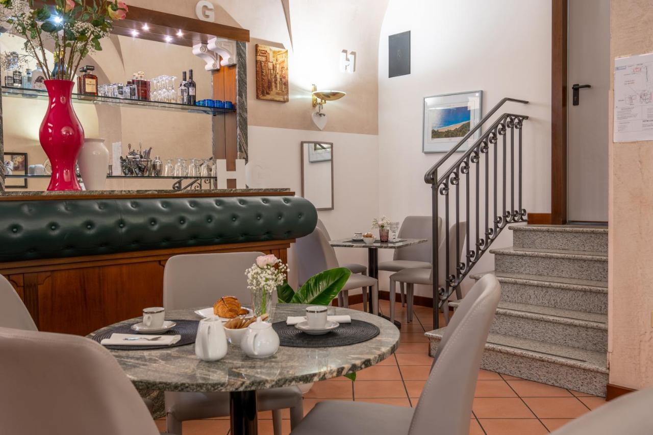 Hotel Grimaldi Treia ภายนอก รูปภาพ